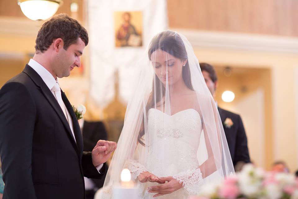 Андрій Балога розмістив у Фейсбуку фото зі свого весілля