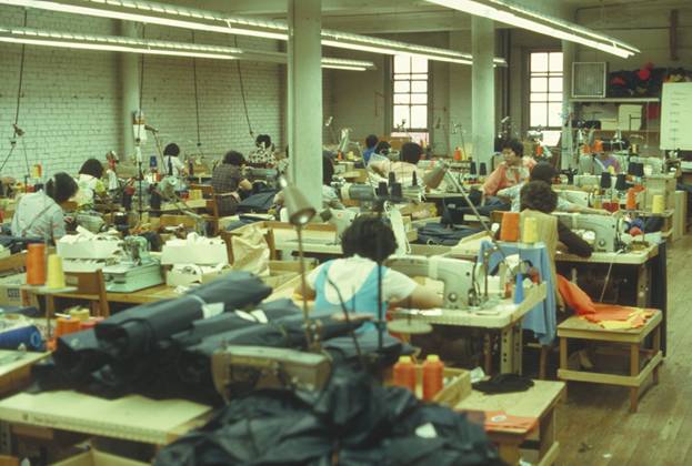 Інспекція праці знайшла порушення у діяльності підприємств швейної галузі Закарпаття