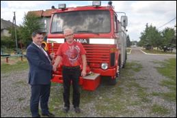 Шведи подарували Великим Лучкам пожежну машину «SCANIA» (ФОТО)
