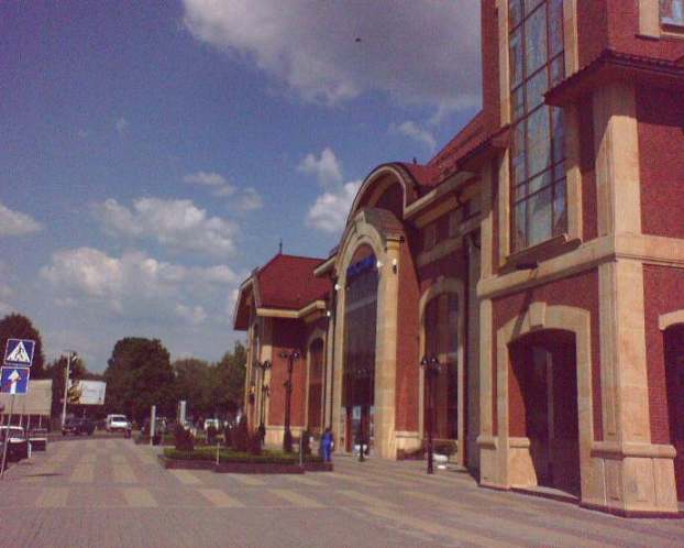 Ужгородський залізничний вокзал знову очеплено через повідомлення про замінування