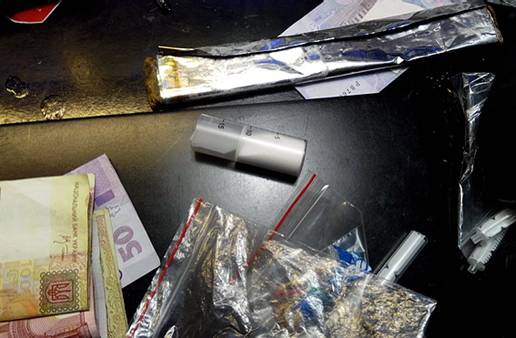 За два вихідних на Берегівщині виявили 4 випадки обігу наркотиків