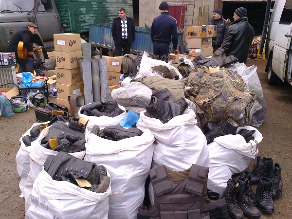 Близько чотирьох тонн гуманітарного вантажу доправили на Схід волонтери Тячівщини (ФОТО)
