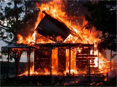 У пожежі на Ужгородщині отримав опіки власник житлового будинку