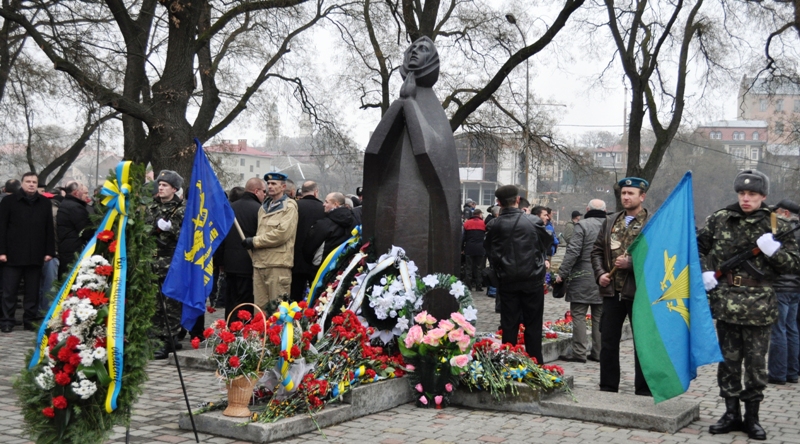 В Ужгороді вшанували пам’ять воїнів-інтерніціоналістів 
