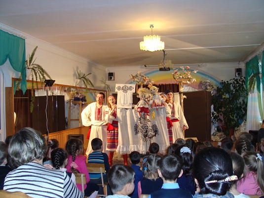 У Закарпатському театрі ляльок відбувся театральний дебют молодих лялькарів (ФОТО)