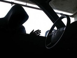 В Ужгороді з машини бізнесмена викрали 10 тисяч