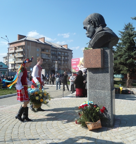 Мукачево вшанувало пророка Т. Шевченка у його 200-літній ювілей (ФОТО)