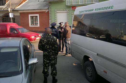 У Тячеві міліція вийшла на патрулювання разом з самообороною (ФОТО)