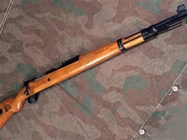 На Хустщині затримали чоловіка за спробу продажу за 150 доларів нарізної зброї