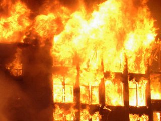 В Ужгороді рятувальники відпрацьовували навички гасінная пожеж на міському СІЗО (ВІДЕО)