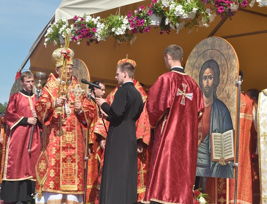 Закарпатські греко-католики святкують 25-річчя виходу єпархії з підпілля (ФОТО, ВІДЕО)