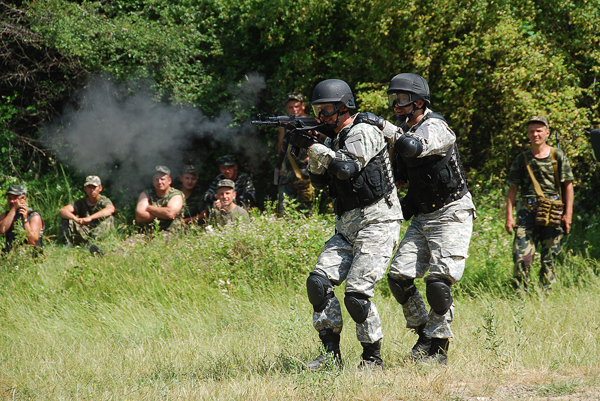 Спецпідрозділи УМВС та УСБУ провели спільні навчання з Закарпатським батальйоном територіальної оборони (ФОТО)
