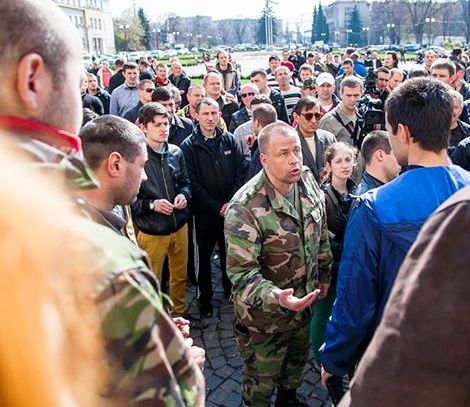 В Ужгороді у замовній справі Шаранича проти Пилипіва  суд присудив добровольцю 4 роки в