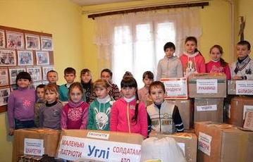 На Тячівщині шукають транспорт для відправки на Схід допомоги, зібраної для бійців 128-ї закарпатської бригади (ФОТО)