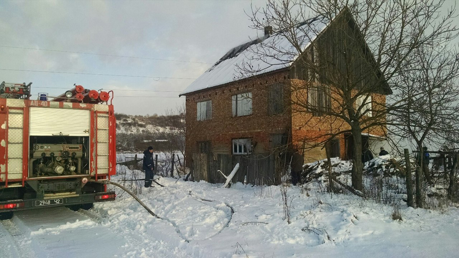 У Новобарові на Тячівщині горіла новобудова (ФОТО)