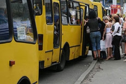 Умови конкурсу по "маршрутках" в Ужгороді не проголосували і після перерви, рішення "відмовники" не пояснили