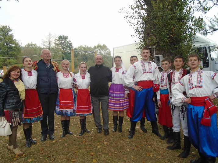 Фольклорні, танцювальні, вокальні та інструментальні колективи зібралися на Перечинщині (ФОТО)