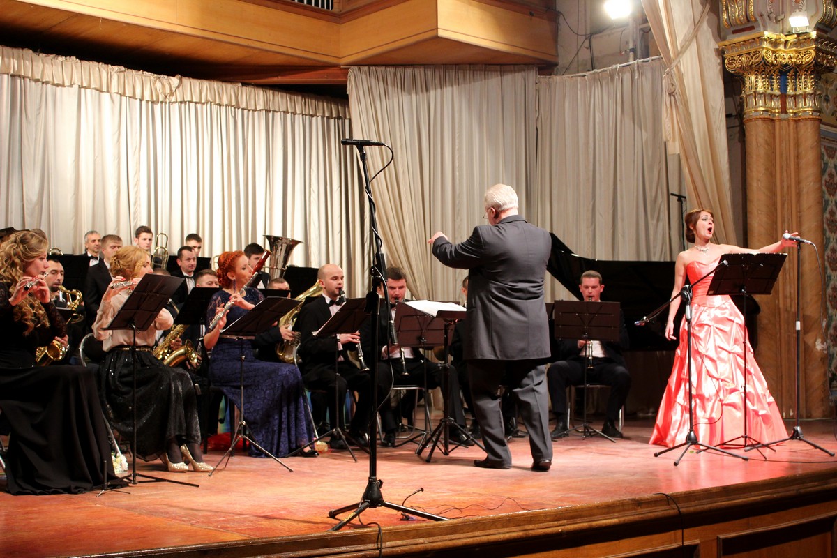Естрадно-духовий оркестр успішно відіграв концерт в Ужгороді з нагоди свого першого ювілею (ФОТО)
