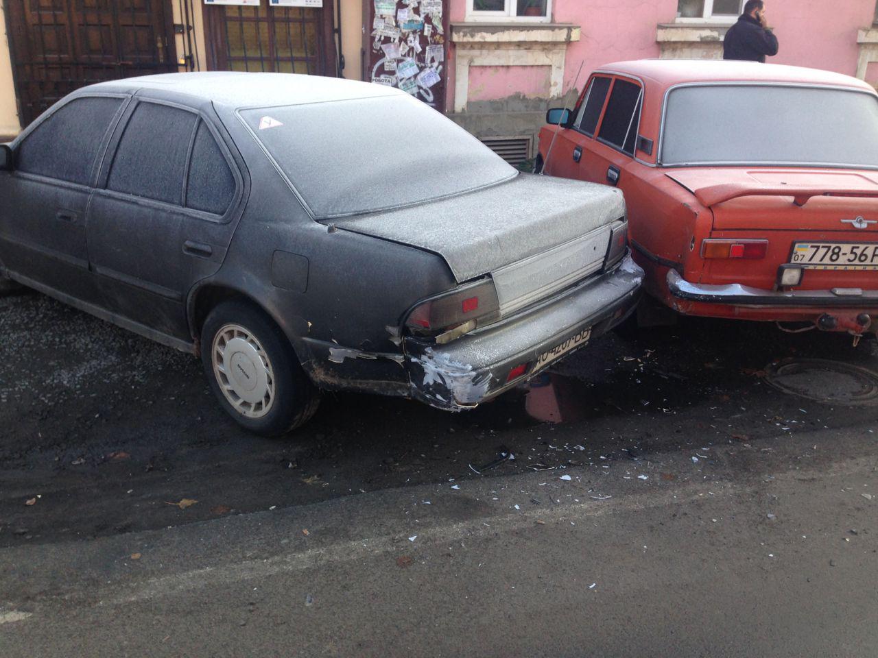 В Ужгороді розшукують автомобіль, що скоїв ДТП і втік (ФОТО)