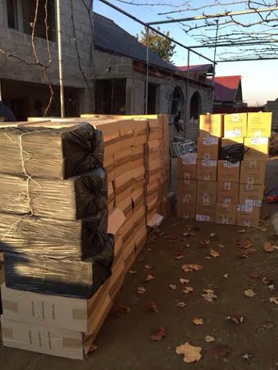 На Виноградівщині з приватного гаража вилучили майже 50 тисяч пачок контрафактних сигарет