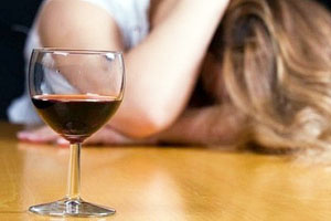 На Хустщині школярка із алкогольним отруєнням опинилася в реанімації