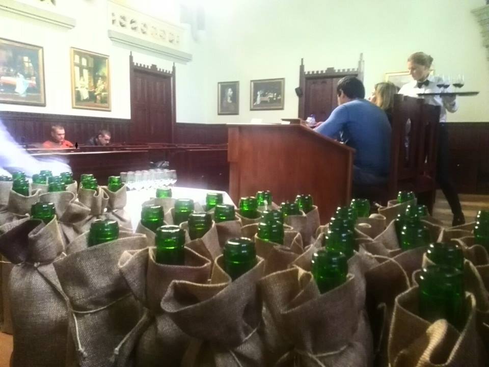 У Мукачеві обрали 40 виноробів-учасників фестивалю "Червене вино-2016"