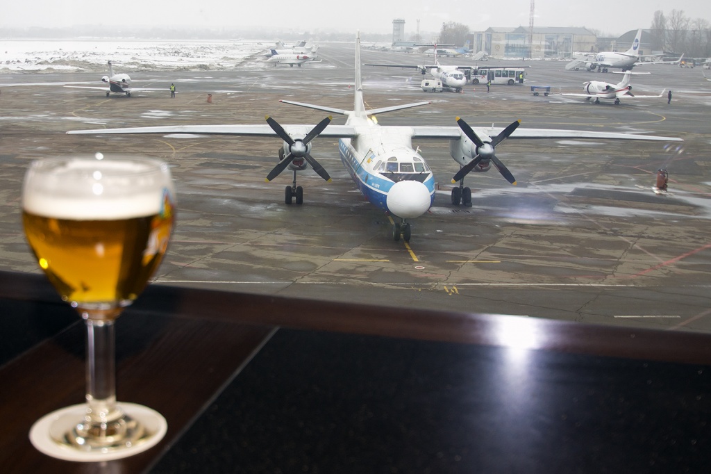 Авіасполучення між Києвом та Ужгородом належить до найпопулярніших в аеропорту «Київ» (Жуляни)