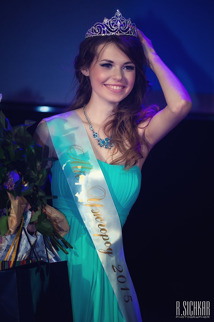 Переможницею конкурсу "Міс Ужгород-2015" стала мукачівка Інесса Товт (ФОТО)