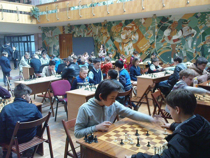 В Ужгороді юні шахісти змагалися в "Білій турі"