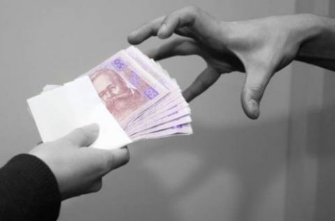 У Тернополі шахрайка з Закарпаття виманювала у пенсіонерів гроші
