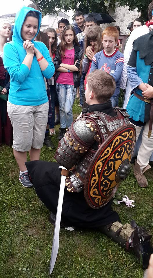 На фестивалі "Срібний Татош" лицар освідчився в коханні своїй дамі серця (ФОТО, ВІДЕО)