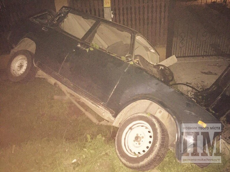 На Закарпатті 45-річний водій ВАЗу постраждав у ДТП (ФОТО)