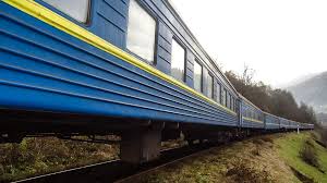У зв’язку із ремонтом колії відбудуться зміни у русі потягів на Рахів