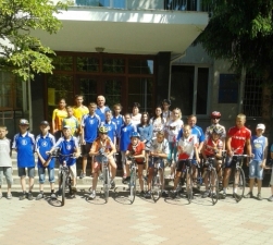 На Ужгорощині під гаслом "Всі за мир" відбувся велозабіг