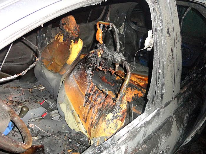 В Іршаві пожежа частково знищила авто (РОЗШИРЕНО) (ФОТО)