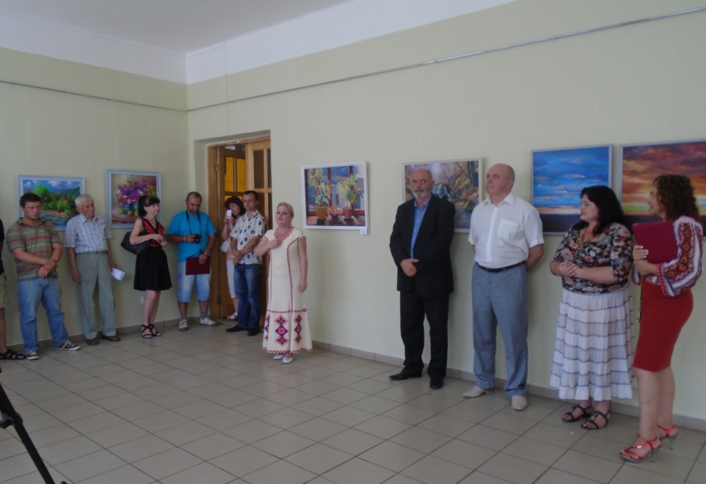 В Ужгороді відкрилася виставка живопису і робіт народних майстрів Берегівщини