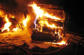 На Ужгородщині вночі, імовірно, через підпал згоріли 2 вантажівки зі збитком у 500 тис грн