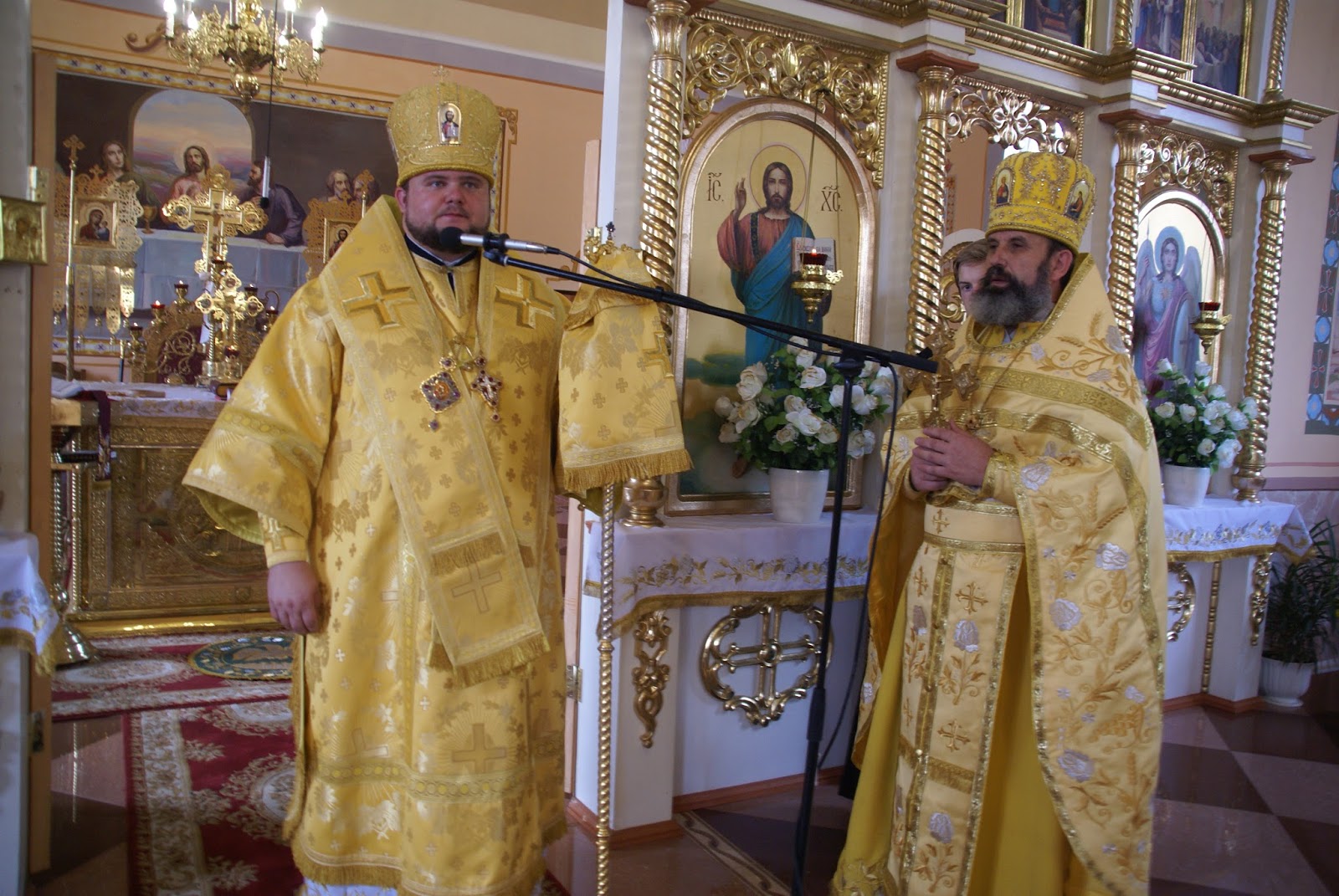 Єпископ Ужгородський і Закарпатський Варсонофій молився в Берегові за Україну та її воїнів