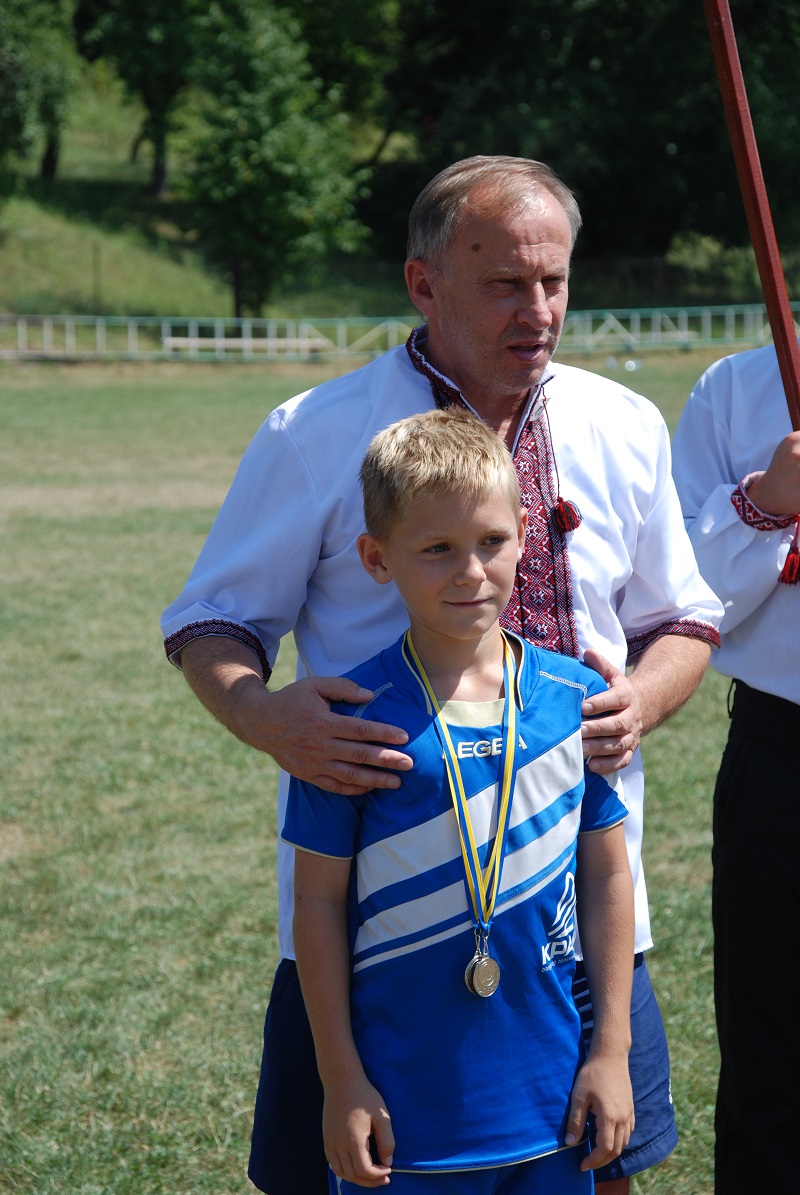 У Великому Бичкові відбувся дитячий турнір з футболу на призи заслуженого майстра спорту Івана Яремчука (ФОТО, ВІДЕО)