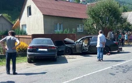 У зіткненні Subaru і BMW на Рахівщині загинув пасажир (ФОТО)