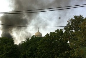 Про "вибухи і дим на проспекті" в Ужгороді від УДСНС: йде локалізація пожежі в гаражі 