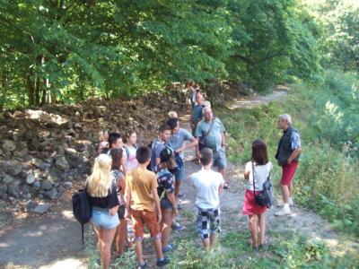 На Закарпатті, на території замку Сент-Міклош, завершила роботу "Школа юного археолога"