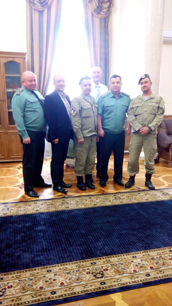 Закарпатські кіборги зустрілися з міністром оборони України (ФОТО)