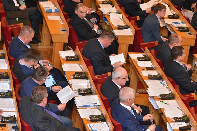 Закарпатські депутати просять допомогти коштами для будівництва сільського дитсадка