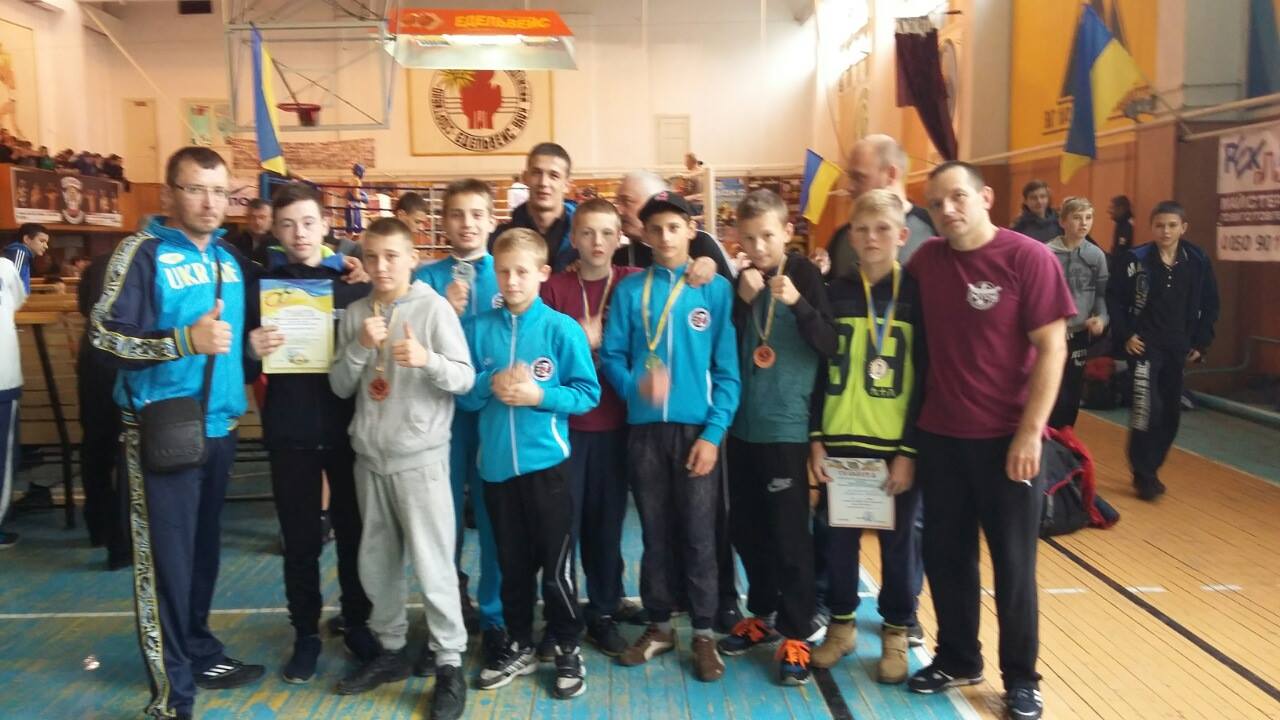 Юні закарпатські боксери привезли з Чемпіону України з боксу 7 медалей (ФОТО)