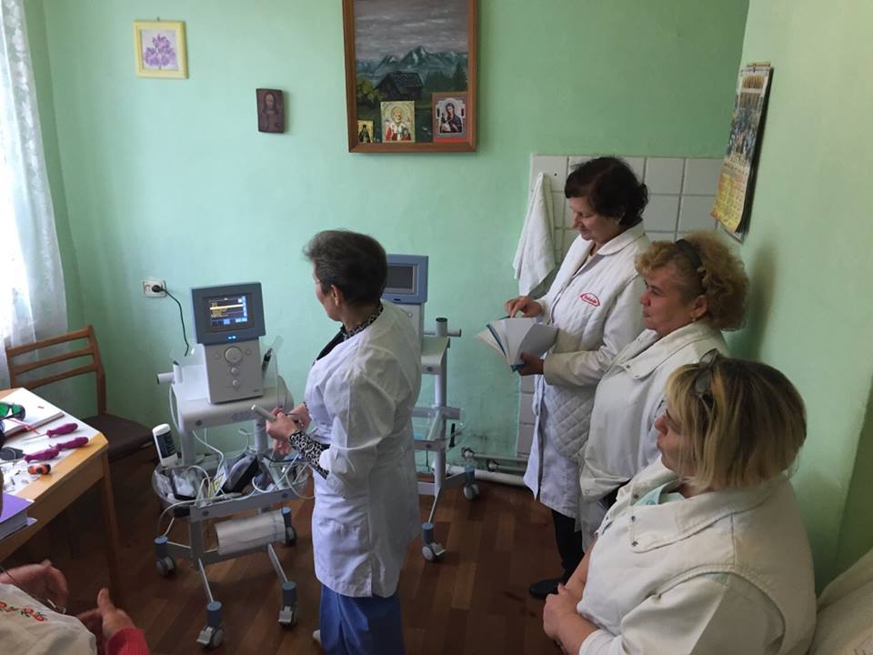 Фізіотерапевтичне відділення лікарні в Мукачеві отримало обладнання на 837 тис грн (ФОТО)