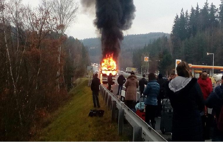 У Чехії згорів автобус "Рахів-Ліберец" (ФОТО)