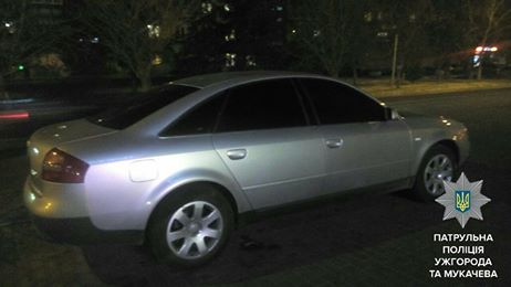 Ужгородські патрульні виявили "підроблену" Audi (ФОТО)