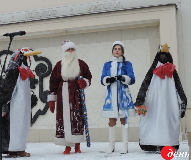 В Ужгороді відбувся новорічно-різдвяний флешмоб