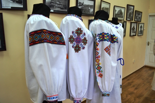 У скансені в Ужгороді презентували річні здобутки вишивальниць студії "Косиця" (ФОТО) 